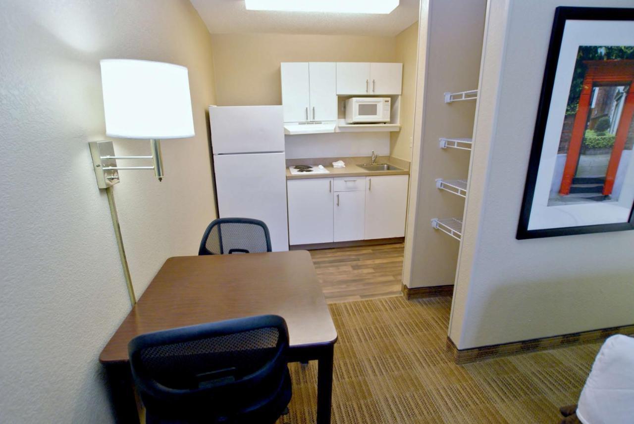 Extended Stay America Suites - Bakersfield - California Avenue Exterior photo